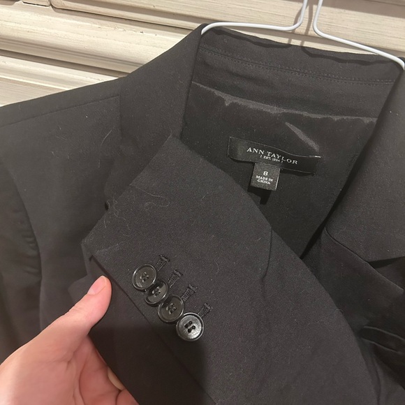 Ann Taylor Blazer size 8 - Picture 6 of 7